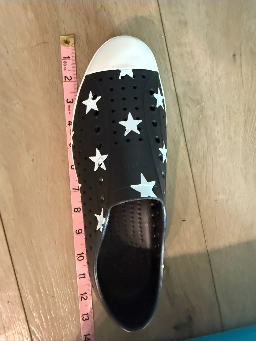Native Adult Shoes Jefferson Slip-On in Black with White Stars